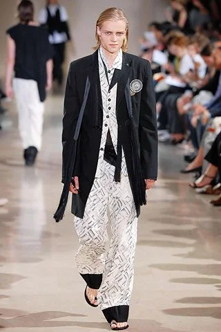 Look 24